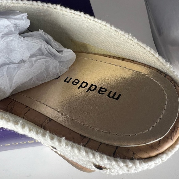 Madden Girl Nautic White Crochet Wedge Heel Sandal Size 10 New - Picture 4 of 5